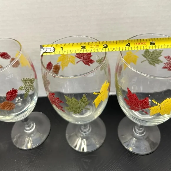LIBBEY Water Goblet - Fall Leaves & Acorns - Set of 4 - EXCELLENT CONDITION - Picture 9 of 11